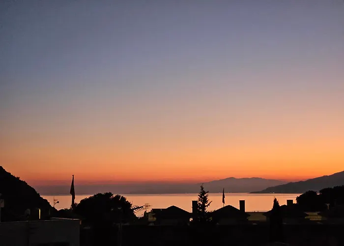 The Three Bedrooms Casa Barta - 300M From The Beach With A Beatiful See View From The Terrace And Private Parking